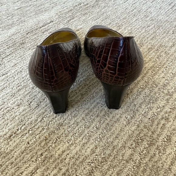 Bruno Magli - Picture 4 of 5